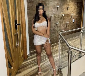 613803320: Chica busca chico en Cádiz