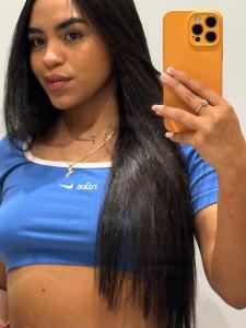 672519627: Chica busca chico en Barcelona