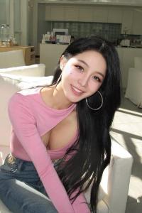 642790383: Chica busca chico en Madrid