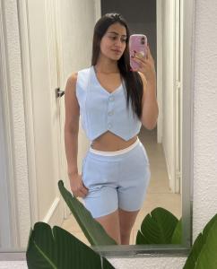 694267423: Chica busca chico en Alicante