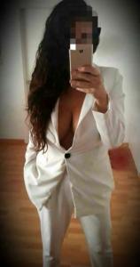 614887432: Chica busca chico en Sevilla