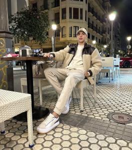 664118023: Chico busca chica en Guipúzcoa