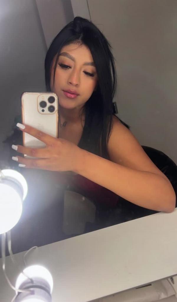 687751555: Chica busca chico en Mallorca