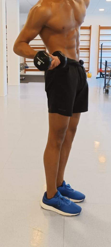 Chico busca chica en Sevilla: 