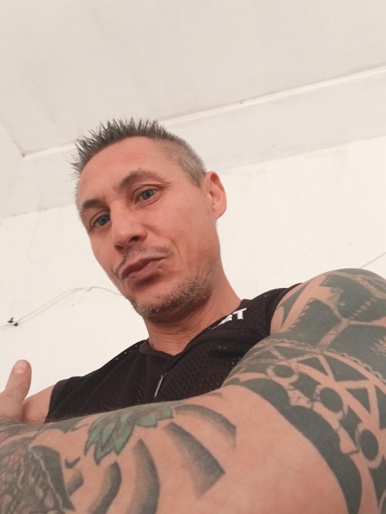 Chico busca chica en Alicante: 