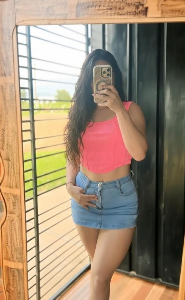 Chica busca chico en Ibiza: 