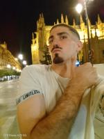 645543915: Chico busca chica en Málaga