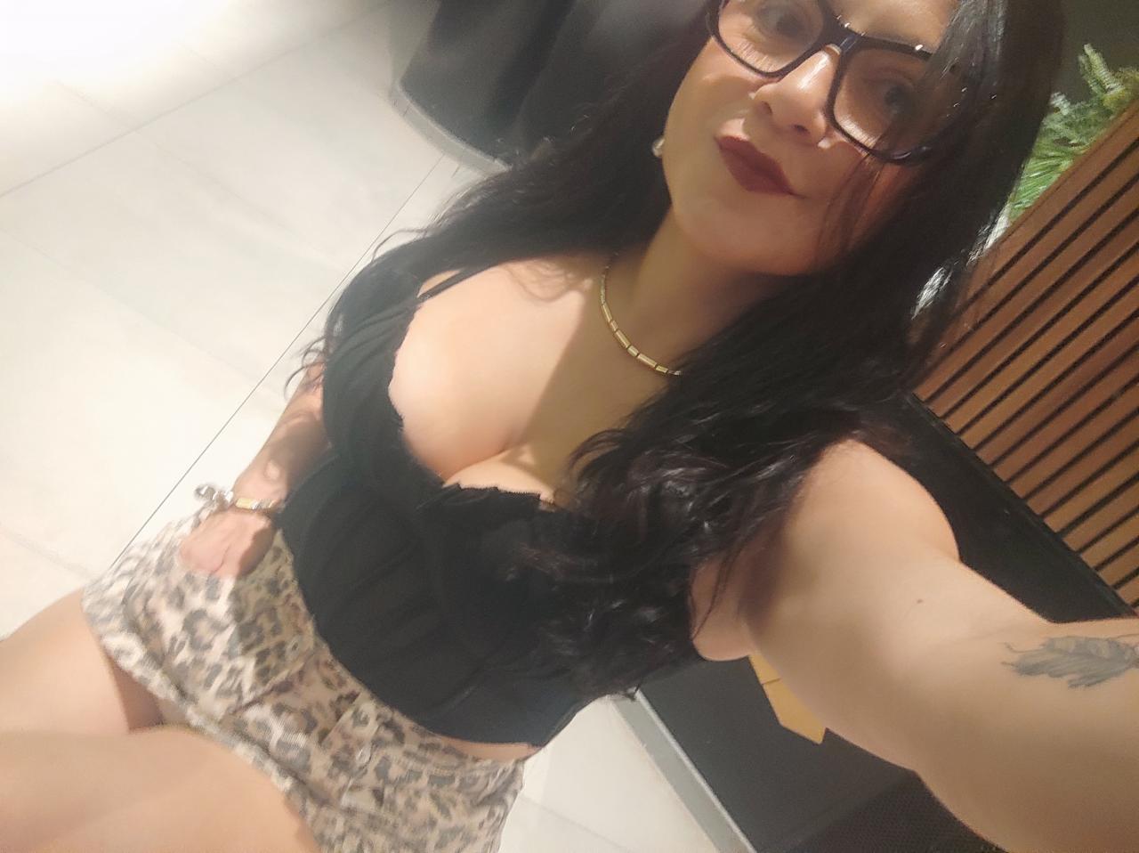 Chica busca chico en Menorca: 