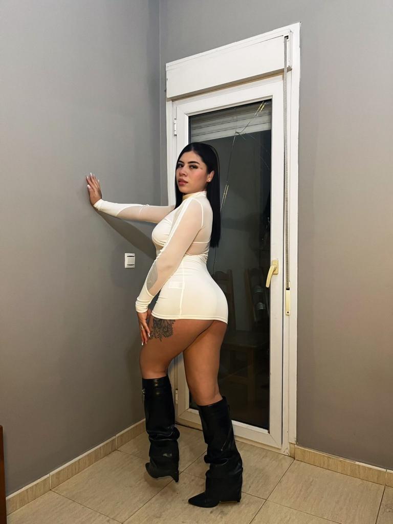 Chica busca chico en Almería: 