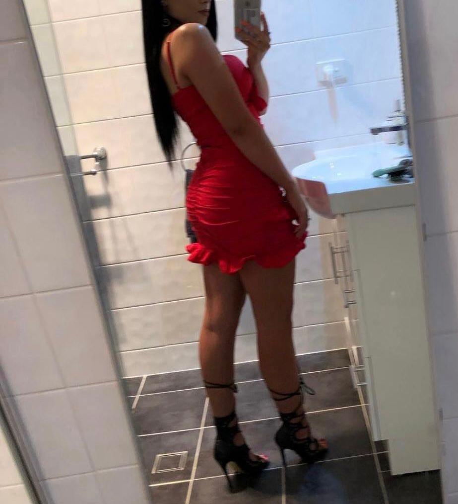 643402902: Chica busca chico en Granada