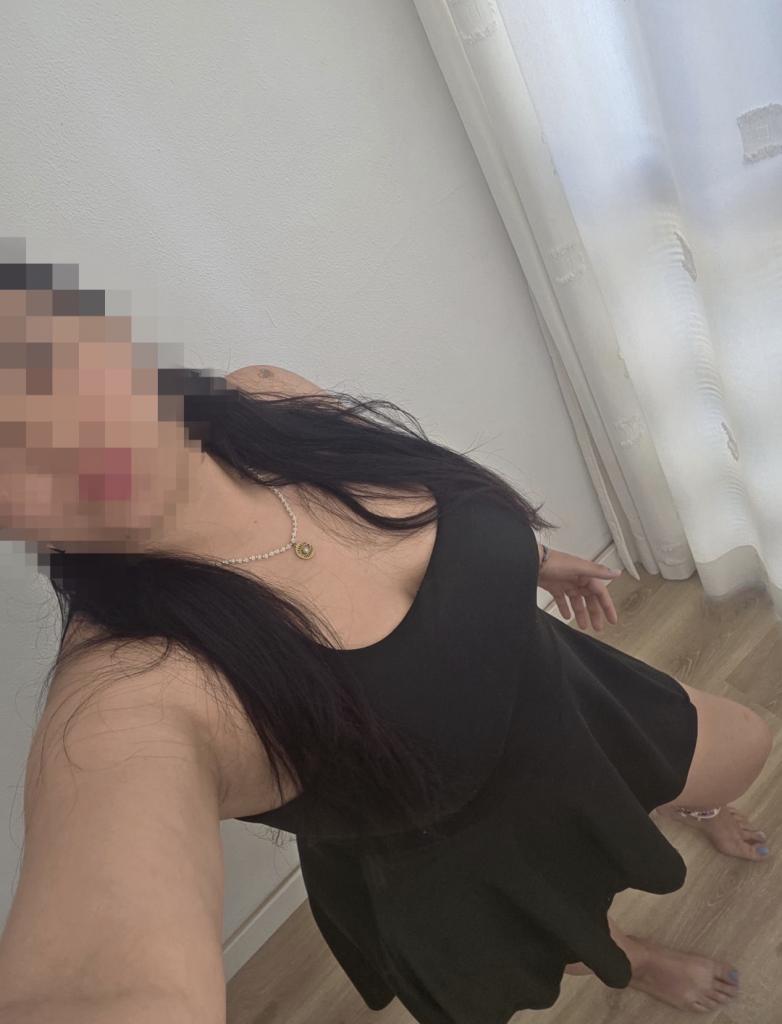 677315283: Chica busca chico en Cádiz