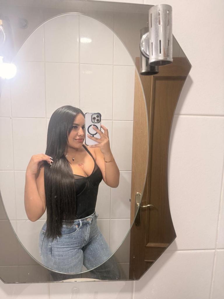 631124145: Chica busca chico en Almería