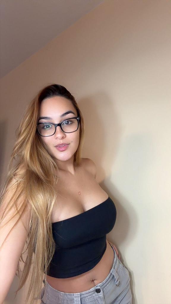 Chica busca chico en Cádiz: 