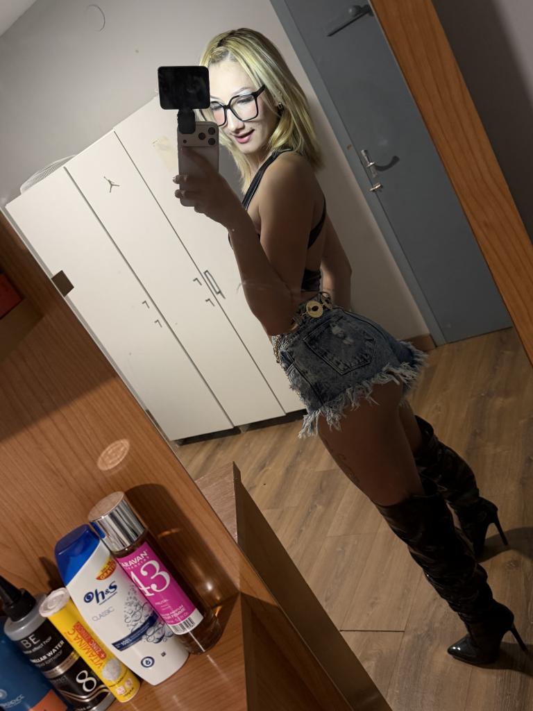 Chica busca chico en Granada: 