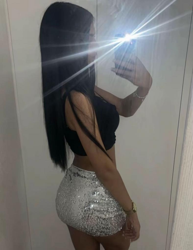 Chica busca chico en Almería: 