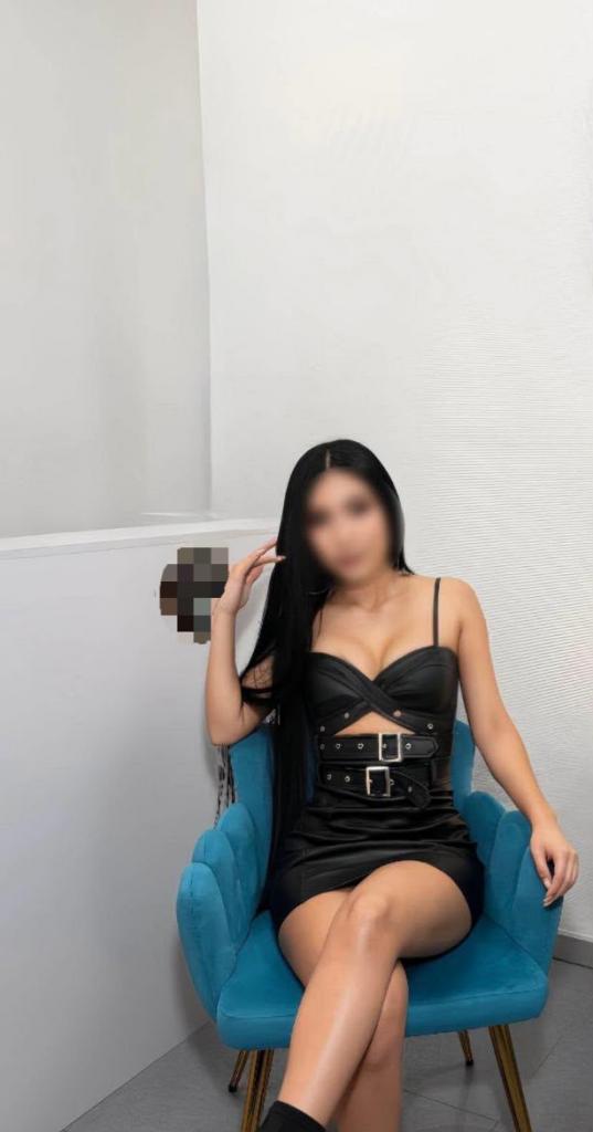 Chica busca chico en Sevilla: 