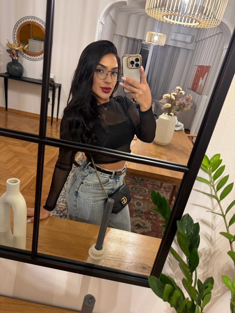 Chica busca chico en Málaga: Chica busca chico