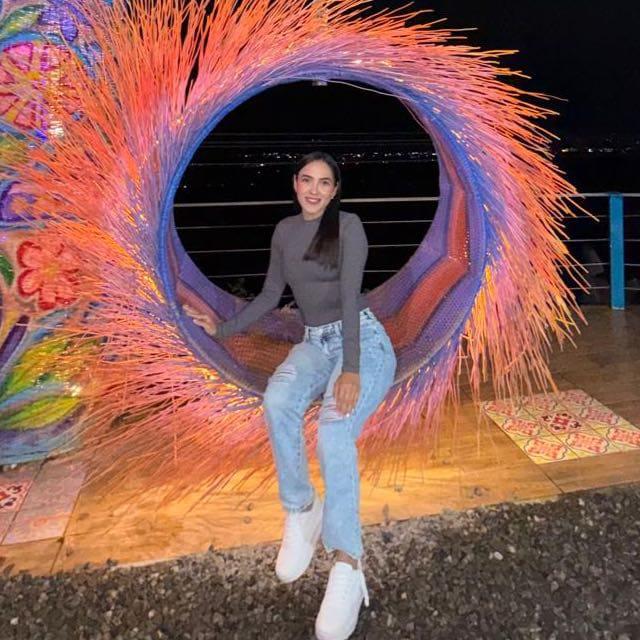Chica busca chico en Toledo: Chica busca chico