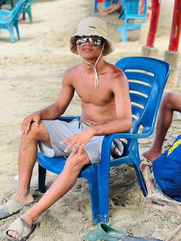 613682116: Chico busca chica en Tenerife