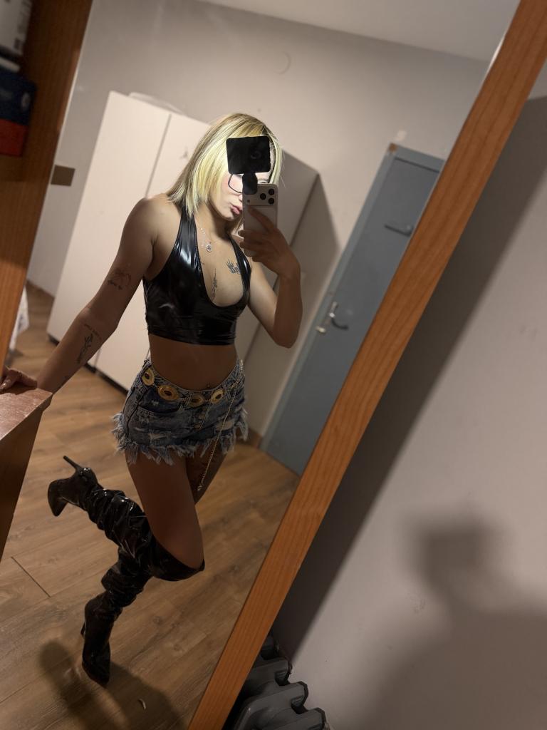 Chica busca chico en Granada: 