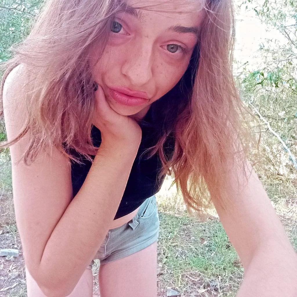 602688332: Chica busca chico en Málaga