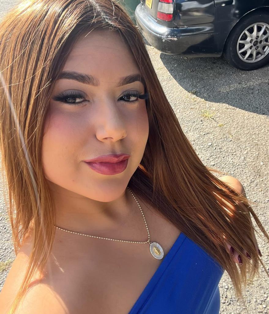 634393568: Chica busca chico en La Coruña