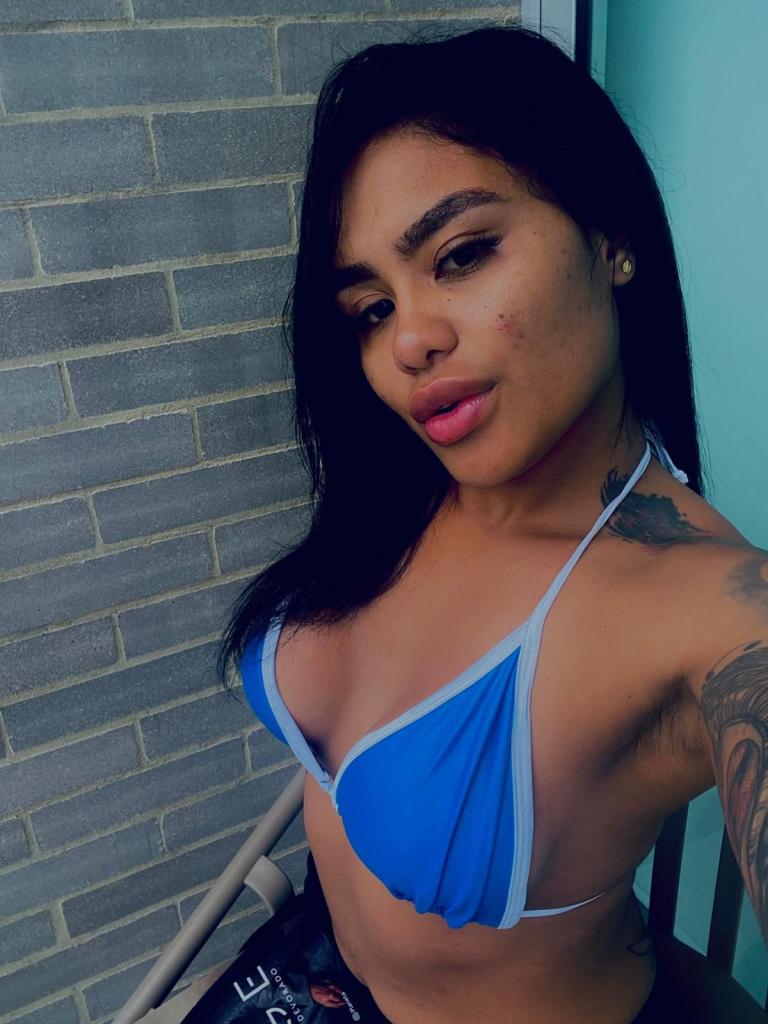610706862: Chica busca chico en Valencia