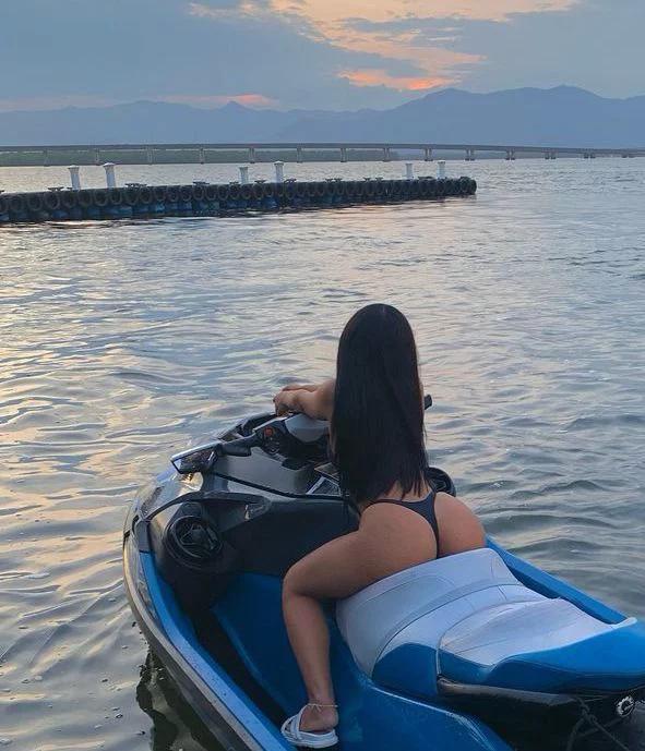 Chica busca chico en Almería: 