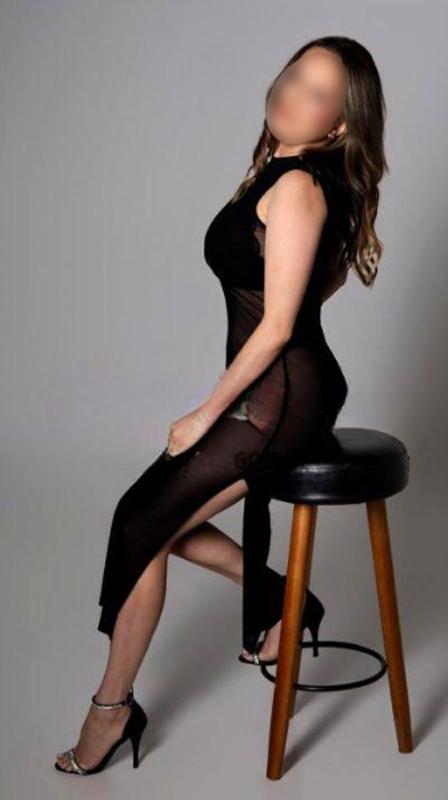 612217089: Chica busca chico en Asturias