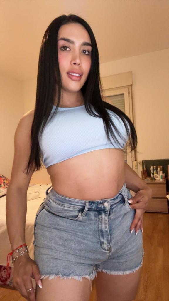 637687627: Travesti en Granada