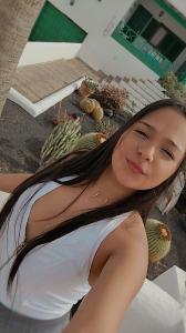 665839026: Chica busca chico en Las Palmas