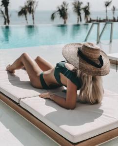 602574818: Chica busca chico en Ibiza