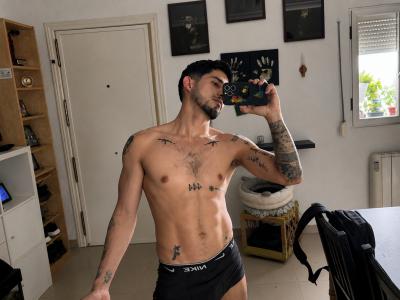 652164129: Chico busca chica en Madrid