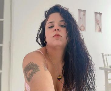 614536541: Chica busca chico en Almería