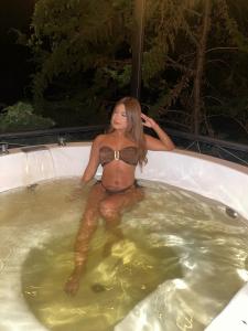 634393568: Chica busca chico en La Coruña