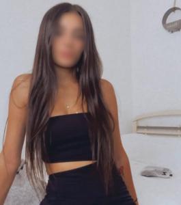 623459923: Chica busca chico en Navarra