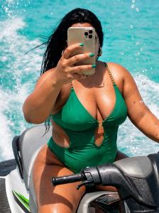 621093611: Chica busca chico en Granada