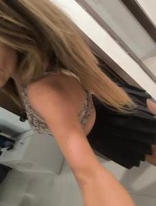614137852: Chica busca chico en Málaga