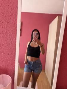 661484201: Chica busca chico en León