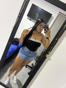 670337954: Chica busca chico en Málaga