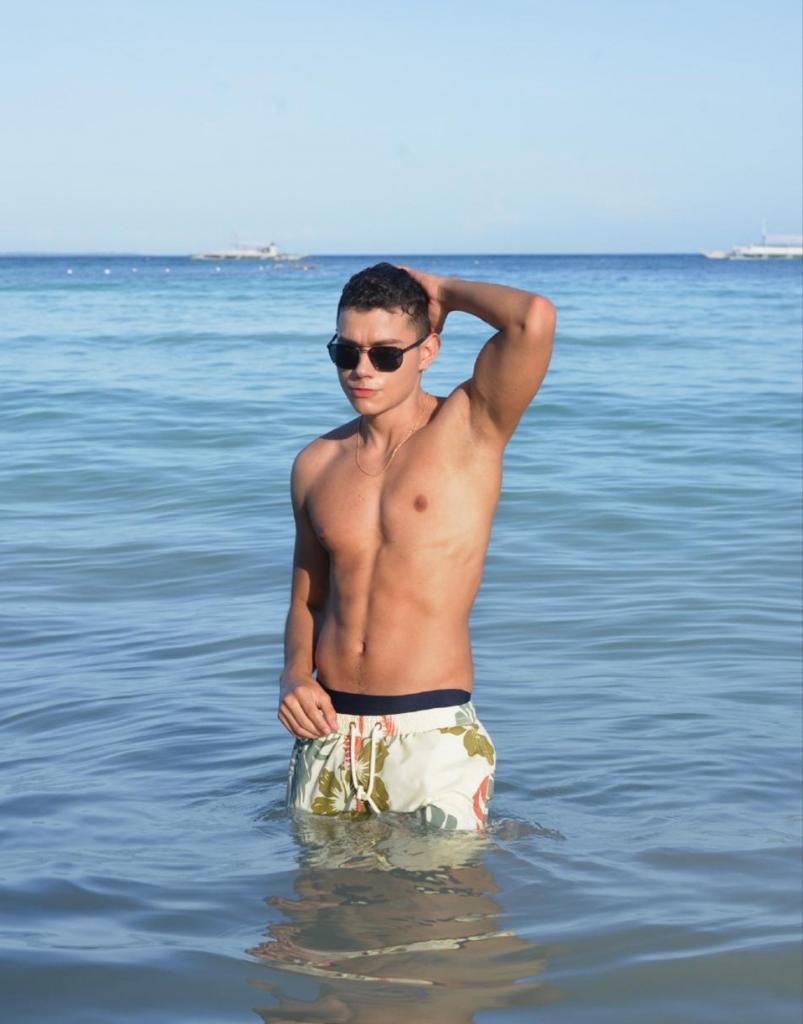 Chico busca chica en Mallorca: 