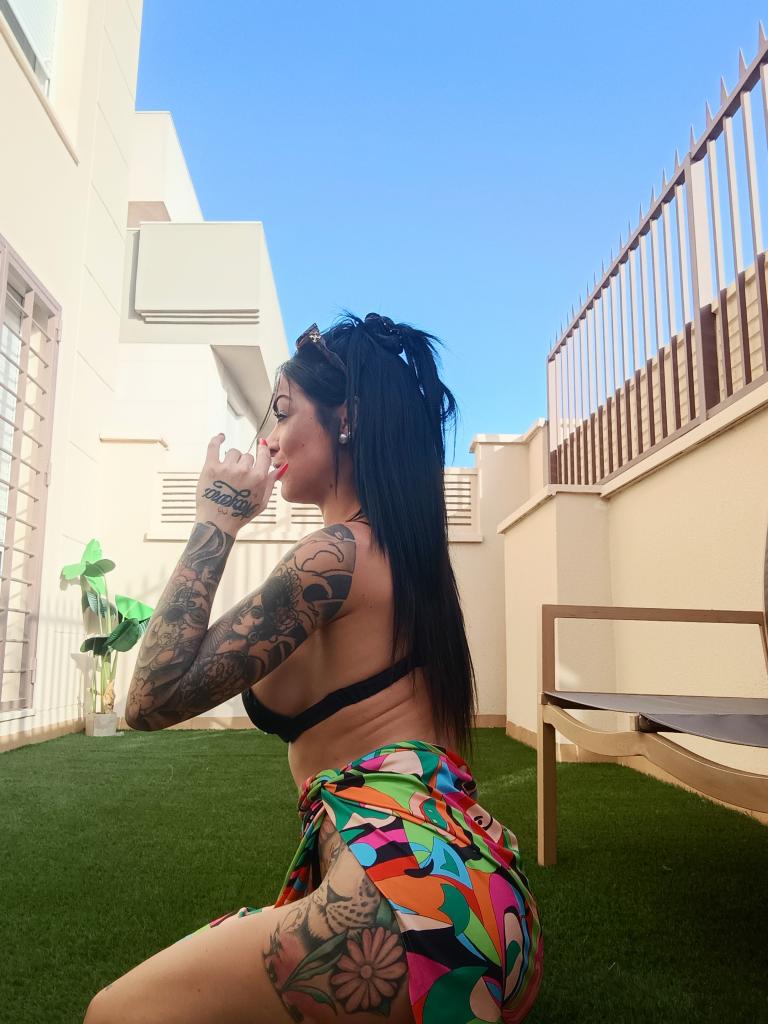 Chica busca chico en Almería: 