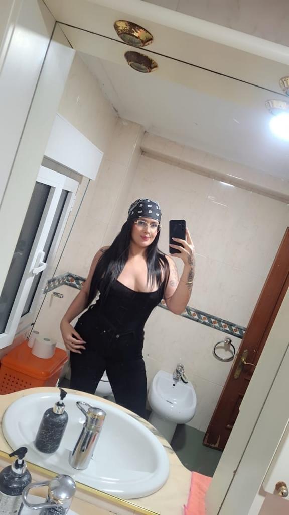 Chica busca chico en Almería: 