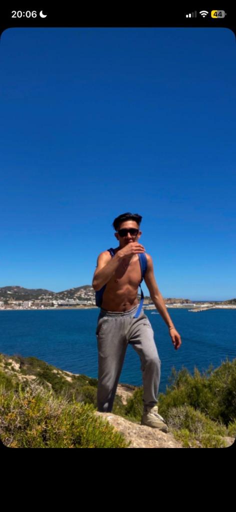 Chico busca chica en Ibiza: Chico busca chica