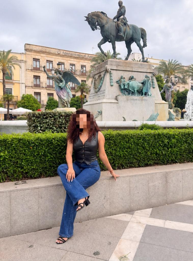 643904729: Chica busca chico en Cádiz
