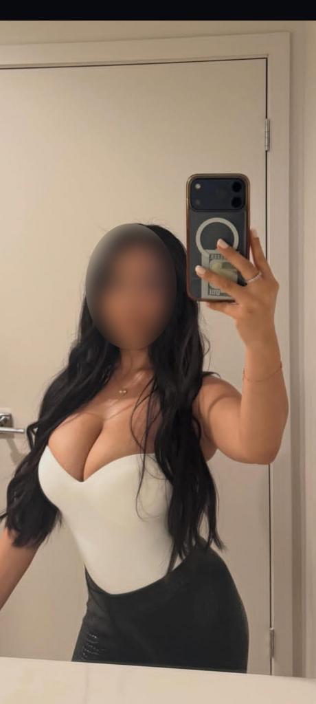 632071165: Chica busca chico en La Coruña