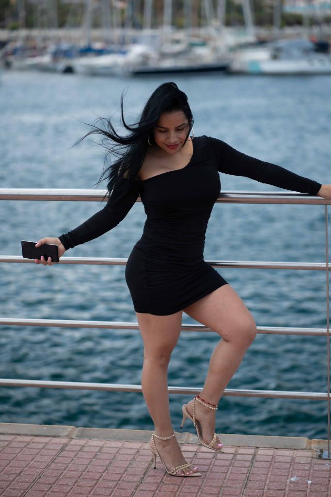 693519684: Chica busca chico en Valencia