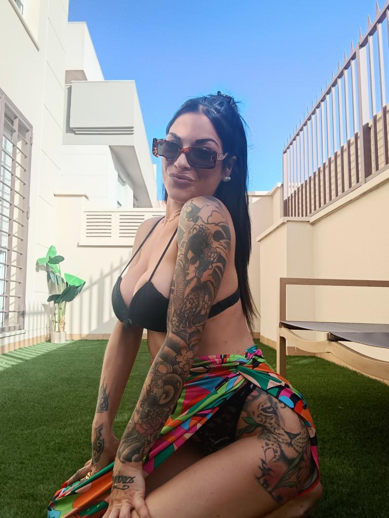 Chica busca chico en Almería: 