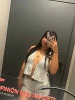 634797039: Chica busca chico en Barcelona