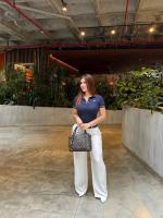 663115108: Chica busca chico en Barcelona